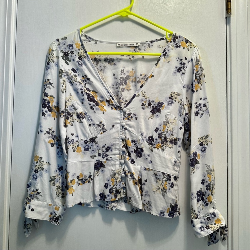 A&F floral blouse